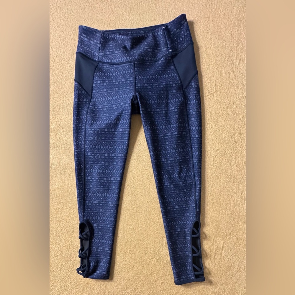 CALIA by Carrie Underwood Navy Patterned Cropped Leggings